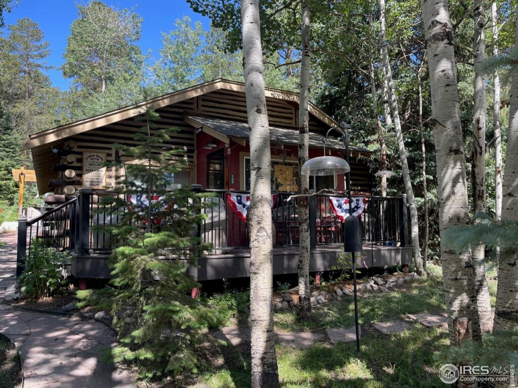 Charming Mountain Cabin